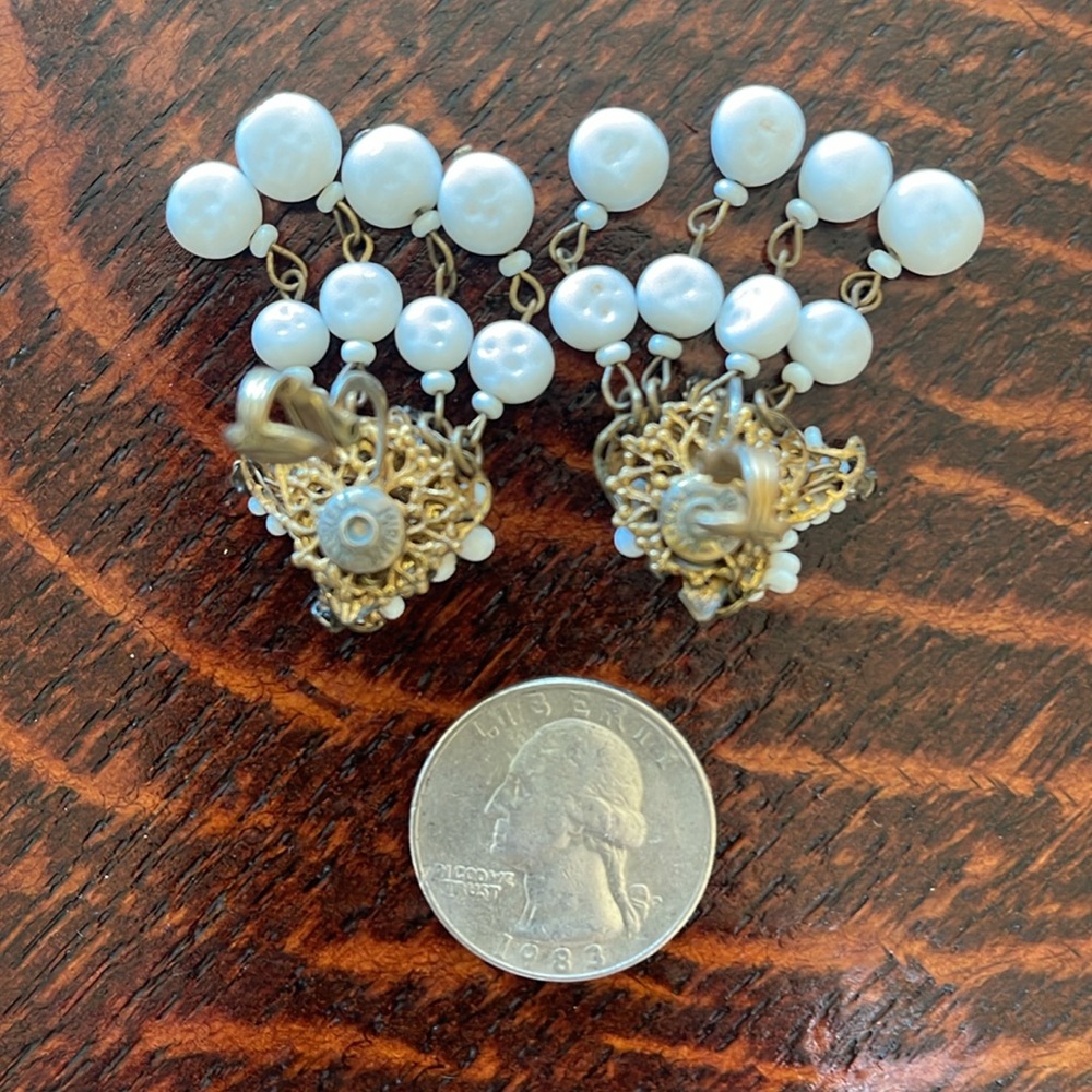 Signed Miriam Haskell seed bead cluster clip vintage earrings - Picture 5 of 5